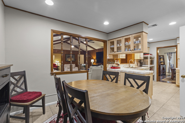 Listing photo id 17 for 6414 View Pt