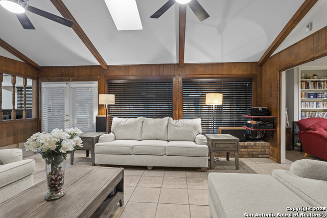 Listing photo id 20 for 6414 View Pt