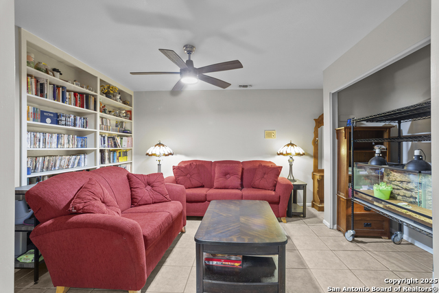 Listing photo id 22 for 6414 View Pt