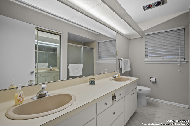 Listing photo id 31 for 6414 View Pt