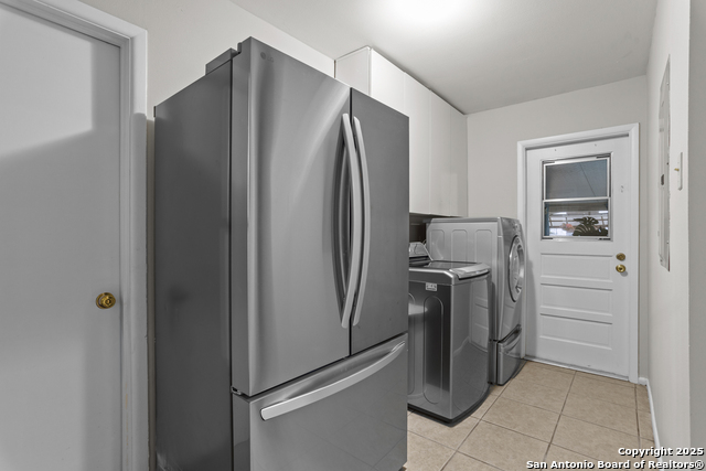 Listing photo id 35 for 6414 View Pt