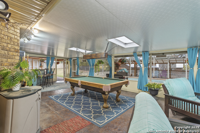 Listing photo id 37 for 6414 View Pt