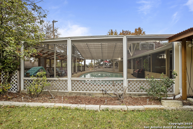 Listing photo id 42 for 6414 View Pt