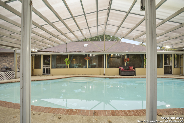 Listing photo id 44 for 6414 View Pt