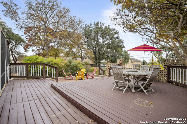 Listing photo id 46 for 6414 View Pt