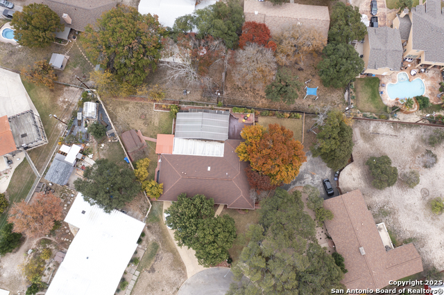 Listing photo id 53 for 6414 View Pt