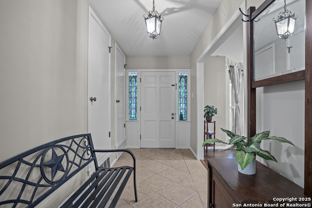 Listing photo id 4 for 6414 View Pt