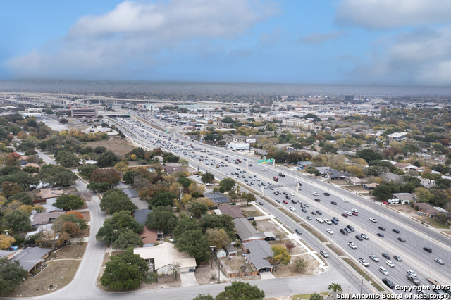 Listing photo id 58 for 6414 View Pt