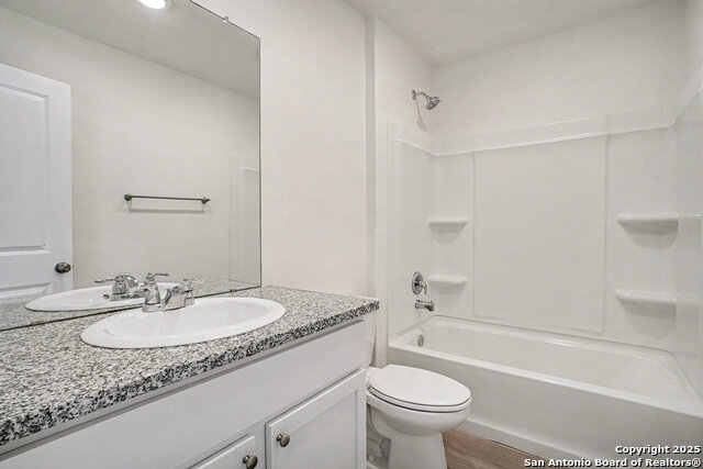 Image 14 of 16 For 10515 Varmus