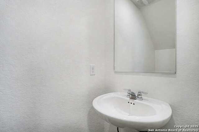 Image 7 of 16 For 10515 Varmus