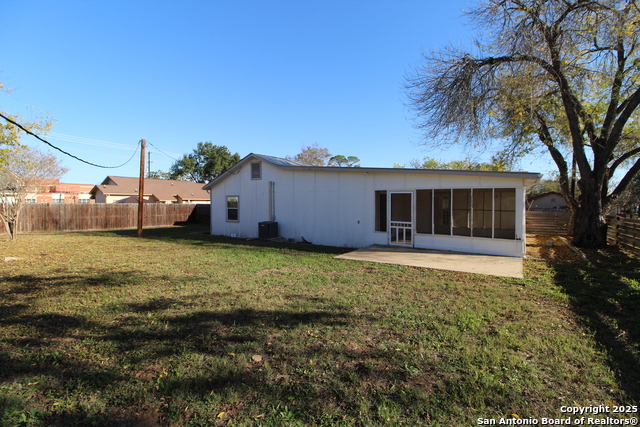 Image 3 of 25 For 15331 Cottage