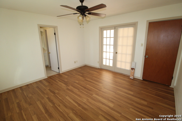 Image 5 of 25 For 15331 Cottage