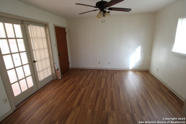 Image 7 of 25 For 15331 Cottage