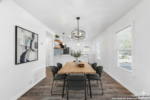 Image 4 of 20 For 2530 Mistletoe Ave W