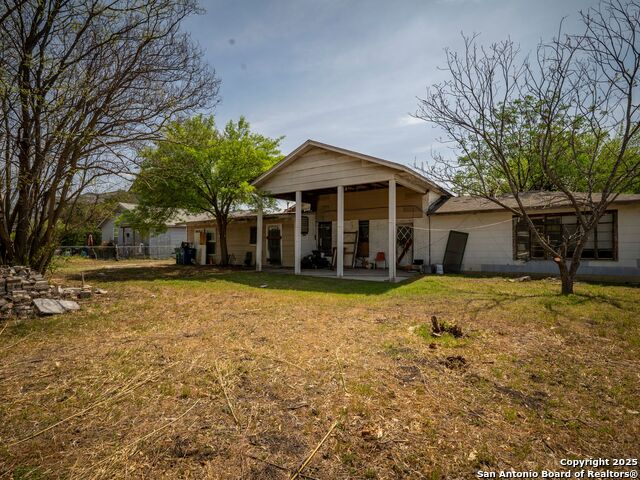 Image 9 of 36 For 1907 Woodlawn Ave W