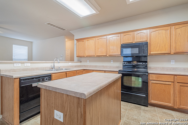 Listing photo id 16 for 17010 Darlington Run