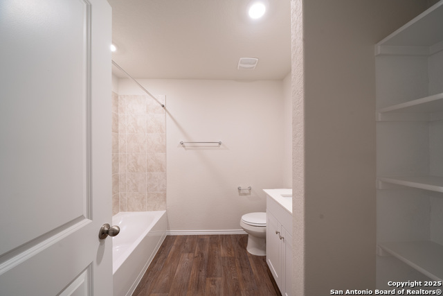 Image 20 of 28 For 14014 San Saba Falls