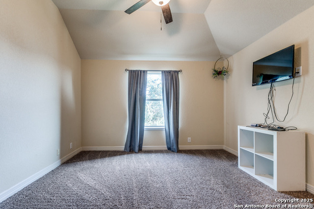 Listing photo id 12 for 734 Teatro  