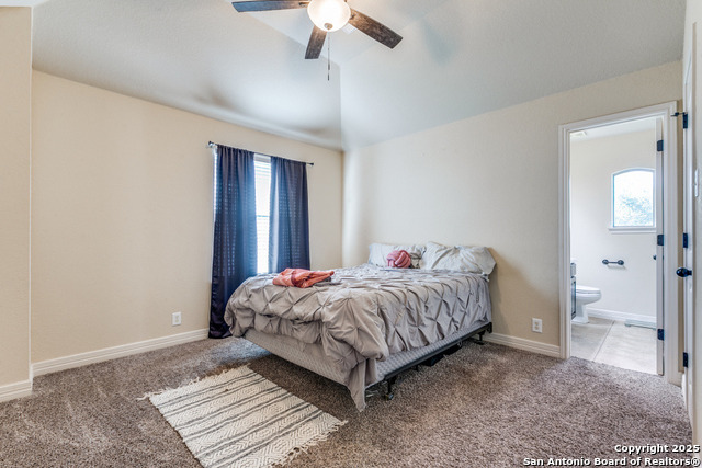 Listing photo id 15 for 734 Teatro  