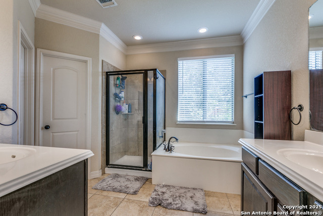 Listing photo id 19 for 734 Teatro  