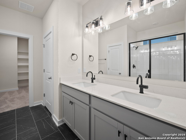 Image 7 of 14 For 15234 Comanche Wolf