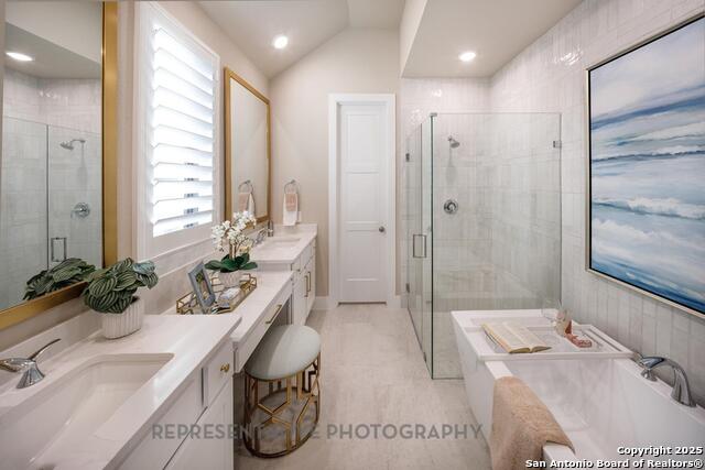 Listing photo id 11 for 2516 High Ground