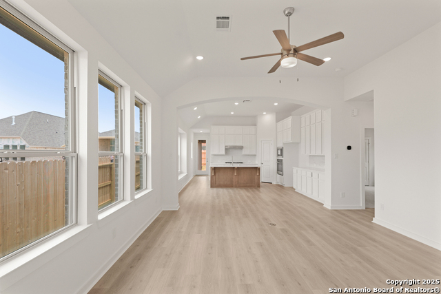 Listing photo id 14 for 2215 Altiplano