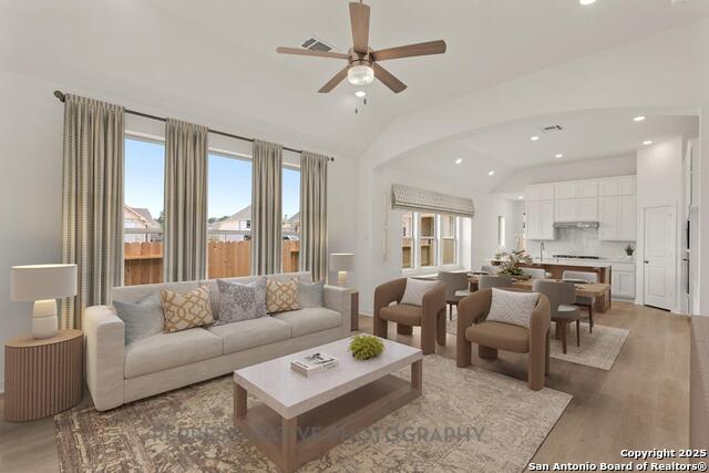 Listing photo id 1 for 2215 Altiplano