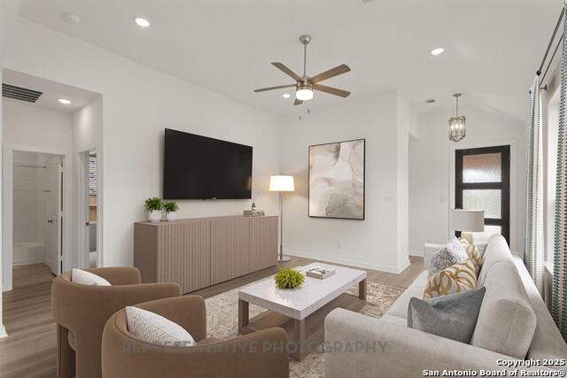 Listing photo id 2 for 2215 Altiplano