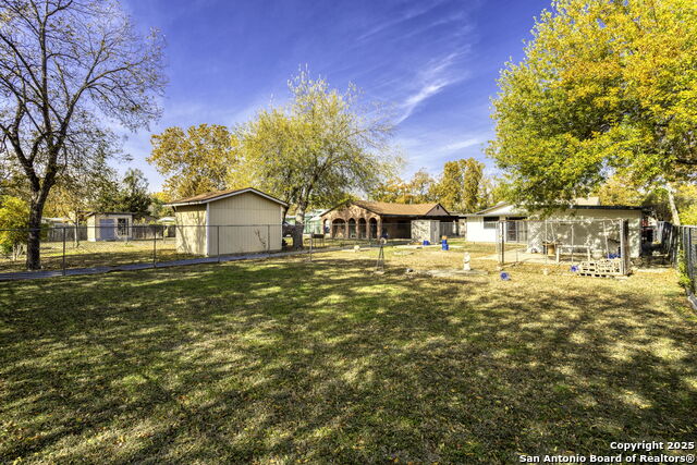 Listing photo id 20 for 1322 Kendalia