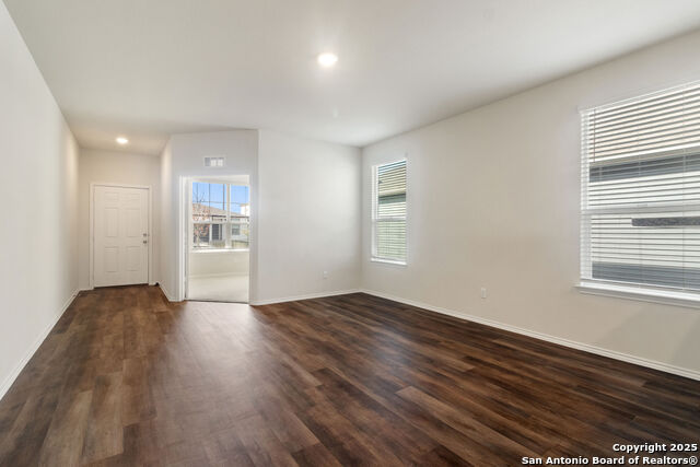 Listing photo id 8 for 10243 Band Wagon