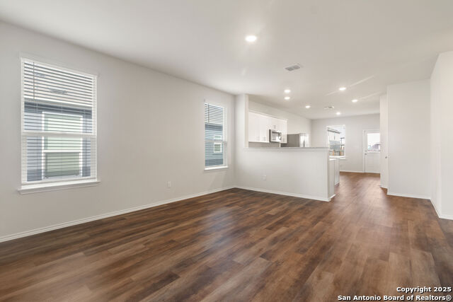 Listing photo id 1 for 10243 Band Wagon