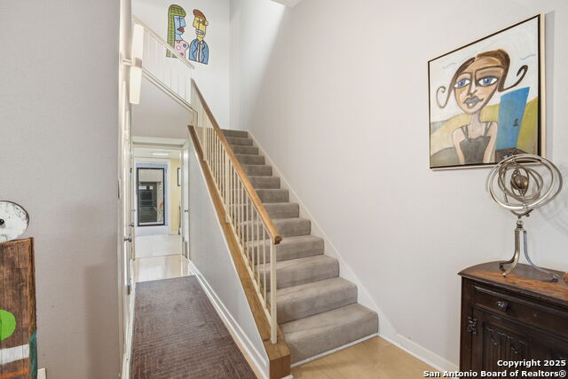 Image 22 of 37 For 7123 Thrush View  35