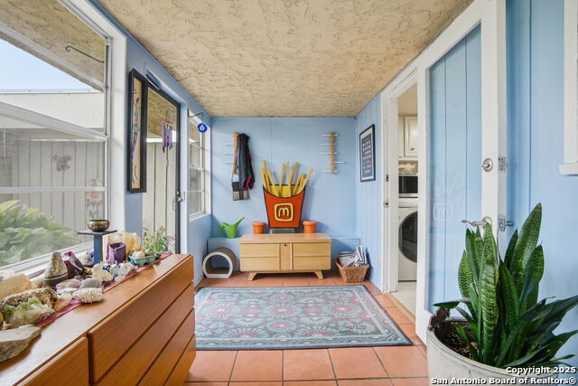 Image 31 of 37 For 7123 Thrush View  35