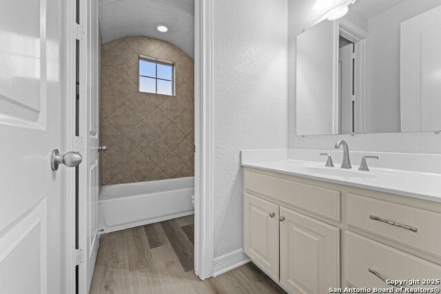 Image 18 of 29 For 2213 Small Town