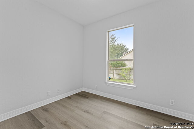 Image 21 of 29 For 2213 Small Town