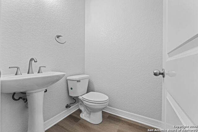 Image 22 of 29 For 2213 Small Town