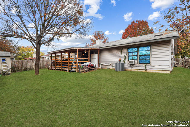 Image 15 of 20 For 4918 Dare Ln