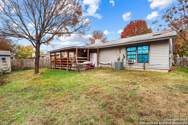 Image 16 of 20 For 4918 Dare Ln