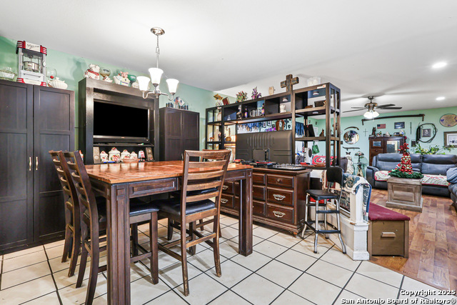 Image 6 of 20 For 4918 Dare Ln