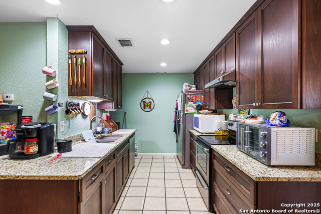 Image 8 of 20 For 4918 Dare Ln