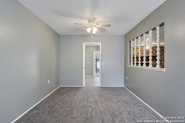 Listing photo id 15 for 8203 Phoenix