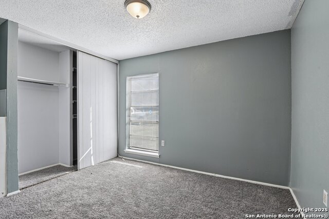 Listing photo id 27 for 8203 Phoenix