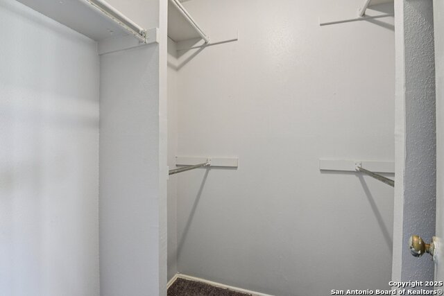 Listing photo id 41 for 8203 Phoenix