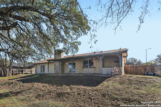 Listing photo id 44 for 8203 Phoenix