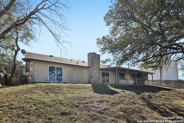 Listing photo id 46 for 8203 Phoenix