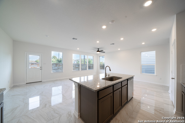 Image 12 of 23 For 14839 Vance Jackson N 1502