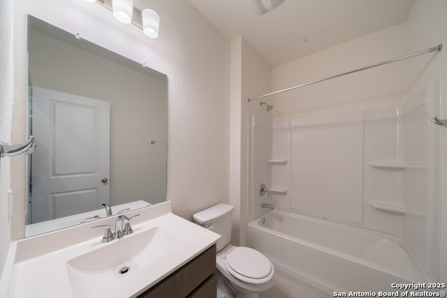 Image 5 of 23 For 14839 Vance Jackson N 1502