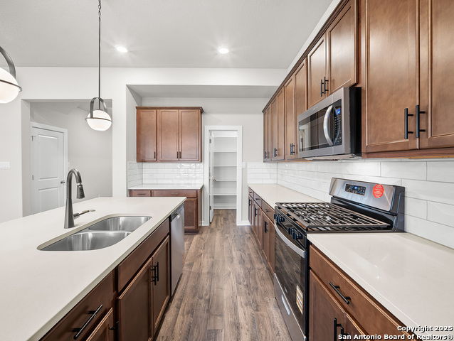 Image 2 of 11 For 7035 Comanche Cave