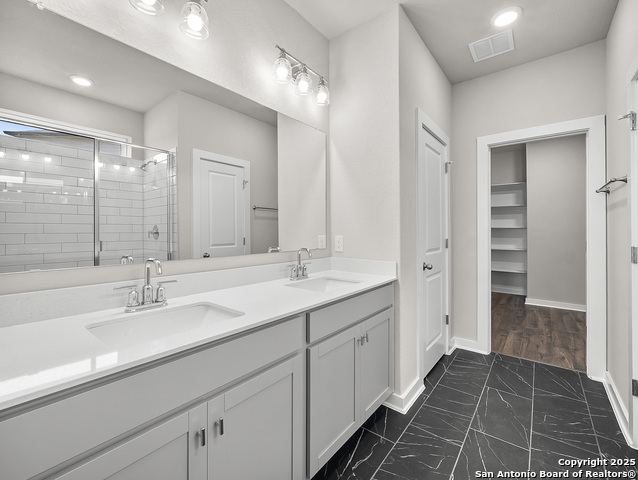 Image 8 of 11 For 7035 Comanche Cave